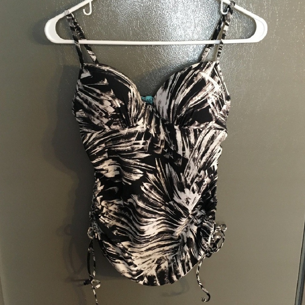 Assets by Sara Blakely Spanx Swim Tankini Top S